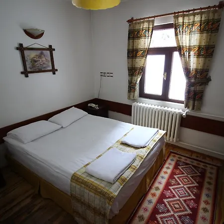 Derbent Motel *
